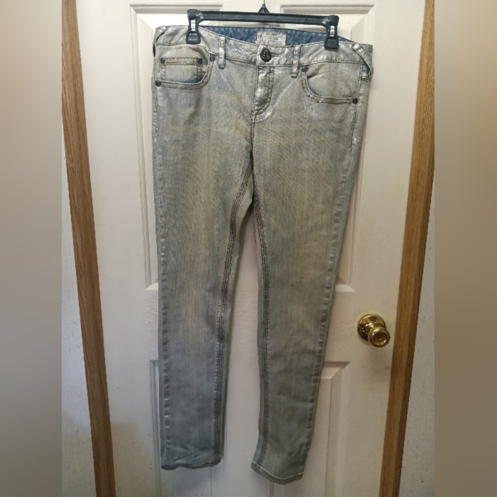 FP Free People Light Wasg Skinny Jeans With Metallic Accent
